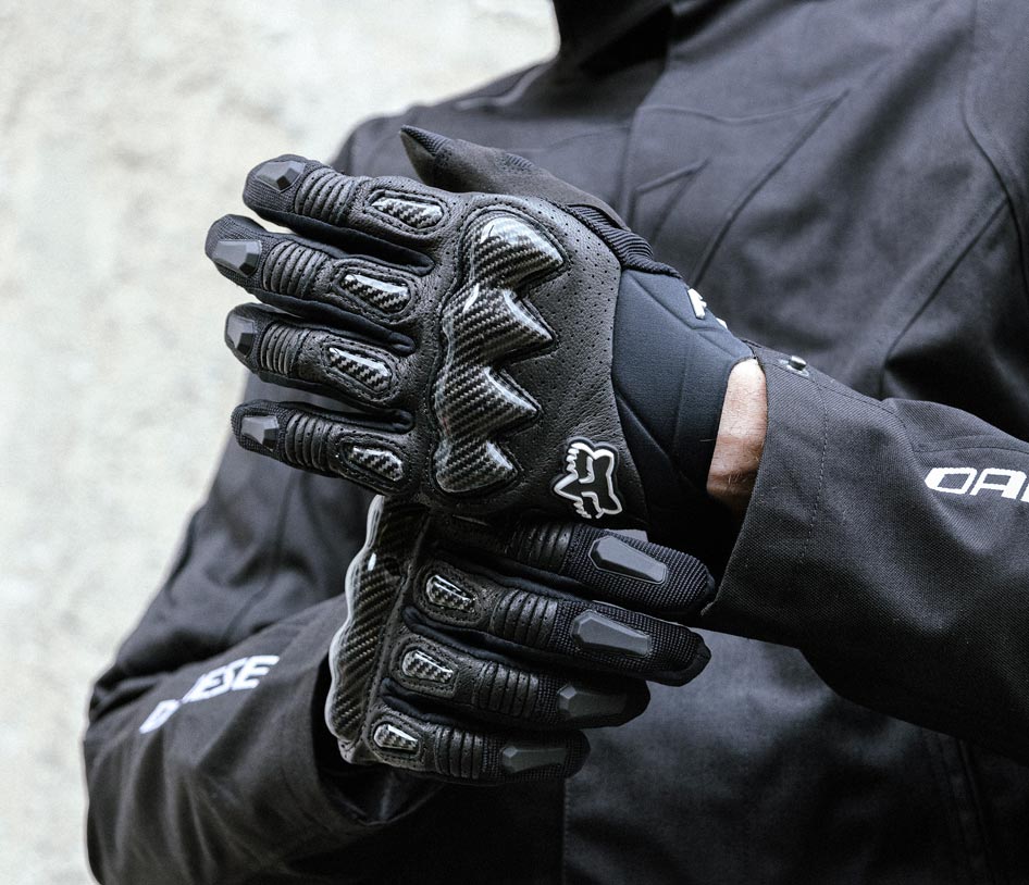 Διάτρητα γάντια - Καλοκαιρινά ταξίδια με μηχανή: Πώς να αντιμετωπίσετε τη ζέστη